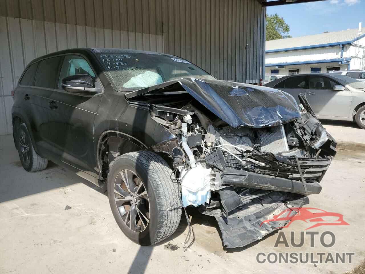 TOYOTA HIGHLANDER 2018 - 5TDZARFH7JS038085