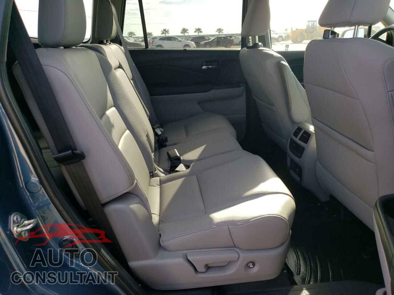 HONDA PILOT 2017 - 5FNYF5H95HB001904