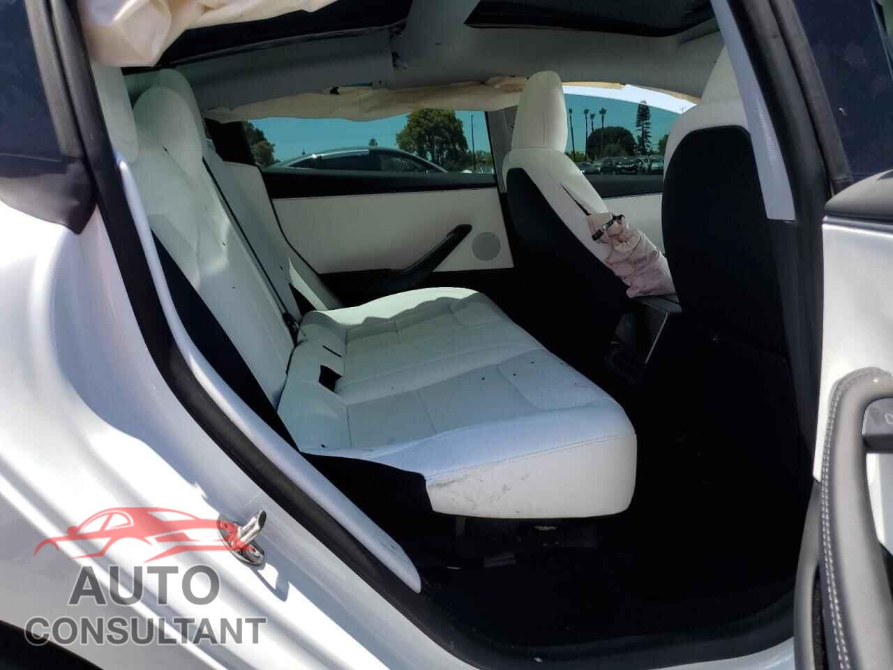 TESLA MODEL 3 2024 - 5YJ3E1EB3RF827780