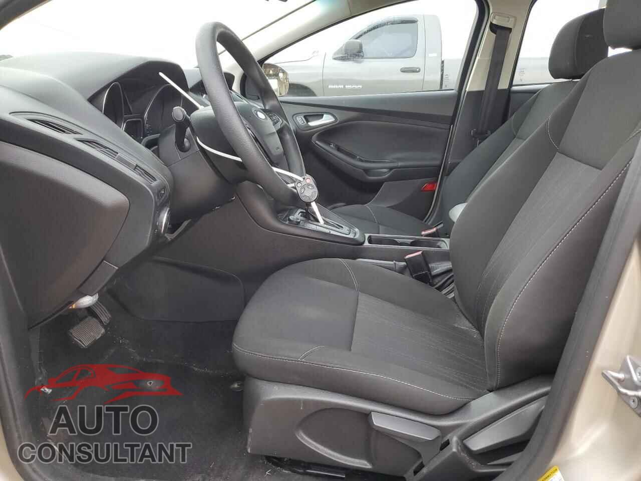 FORD FOCUS 2017 - 1FADP3FE3HL281812
