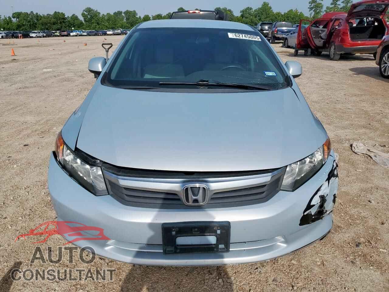 HONDA CIVIC 2012 - 2HGFB2F52CH551289