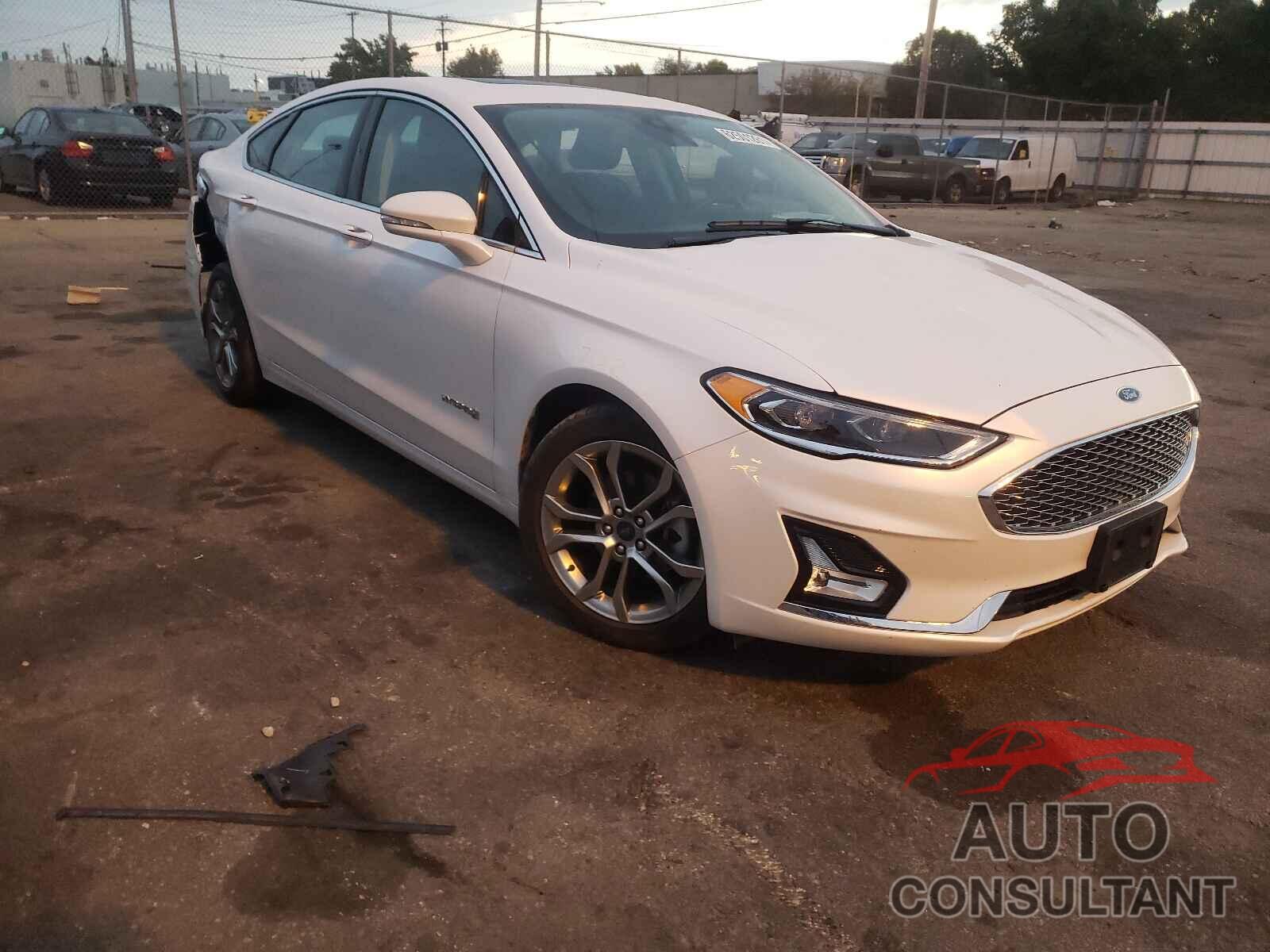 FORD FUSION 2019 - 3FA6P0RU6KR131440