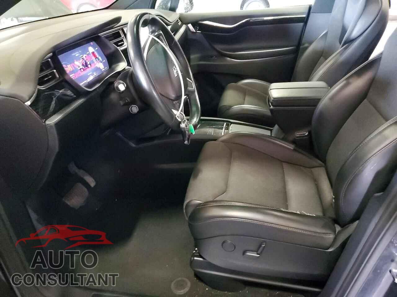 TESLA MODEL X 2017 - 5YJXCDE27HF069837