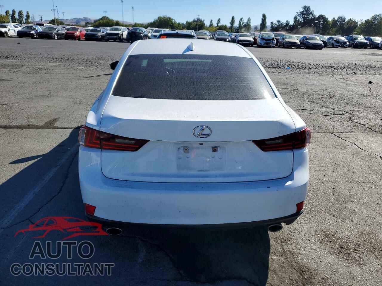 LEXUS IS 2014 - JTHCE1D26E5004997