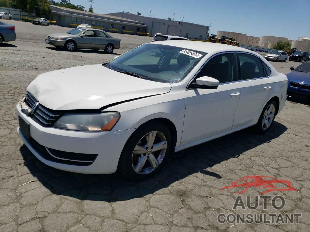 VOLKSWAGEN PASSAT 2013 - 1VWBP7A34DC064789