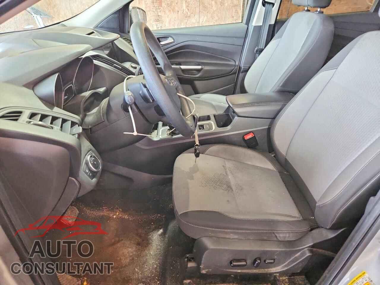 FORD ESCAPE 2017 - 1FMCU9GD4HUD02230