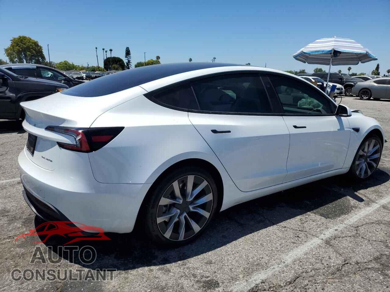 TESLA MODEL 3 2024 - 5YJ3E1EB3RF827780