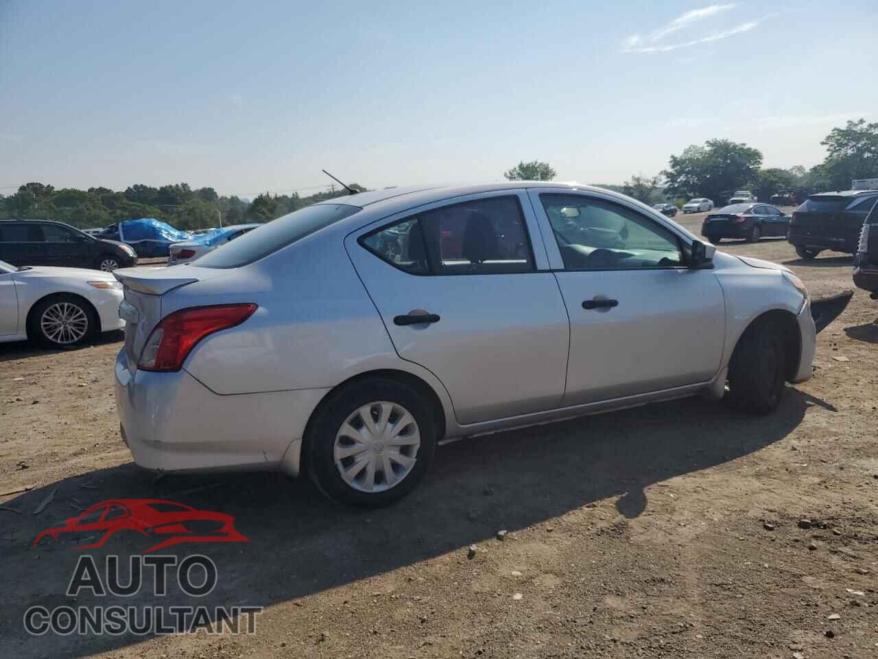 NISSAN VERSA 2019 - 3N1CN7AP3KL804921