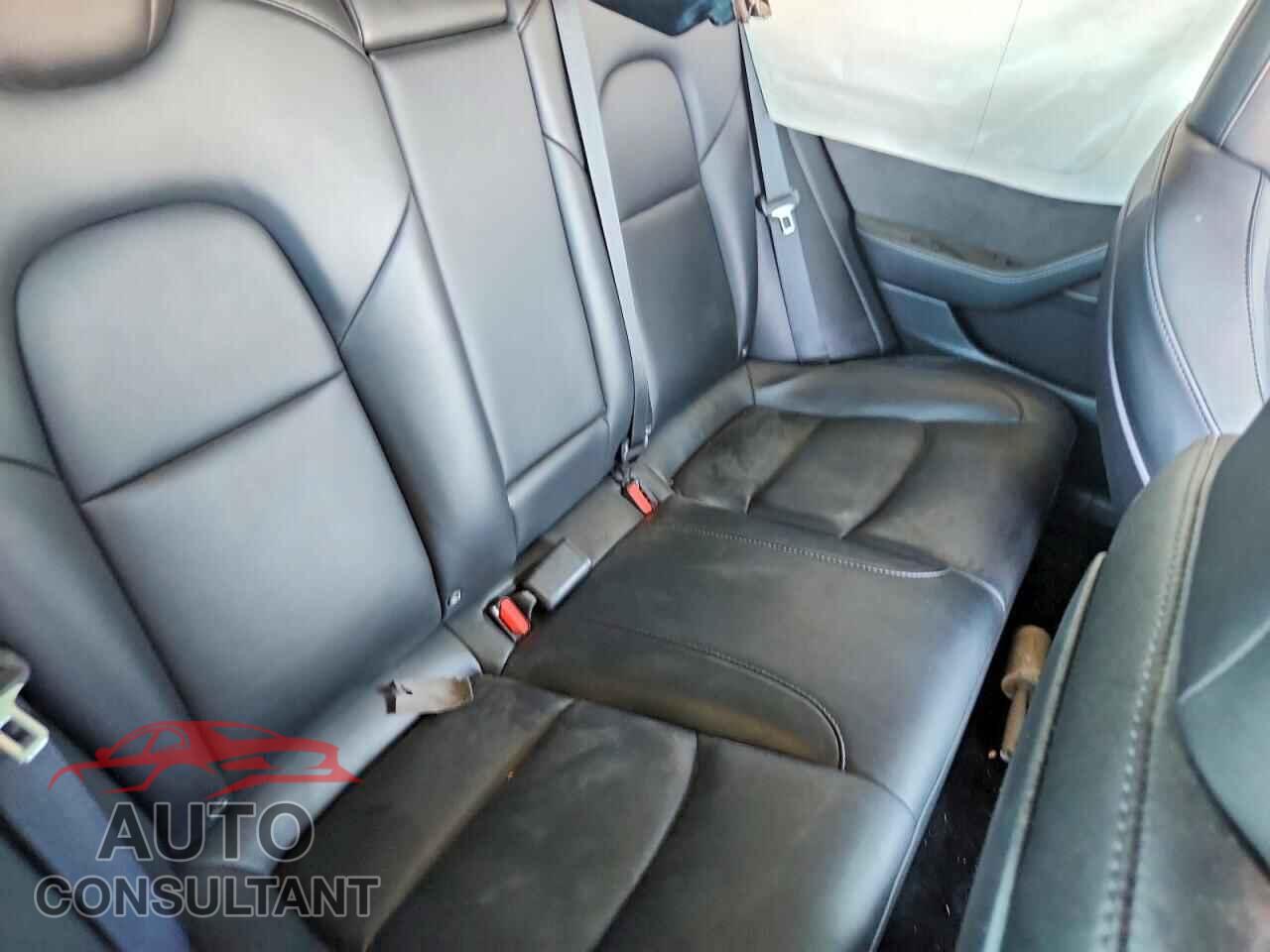 TESLA MODEL 3 2022 - 5YJ3E1EA3NF333632
