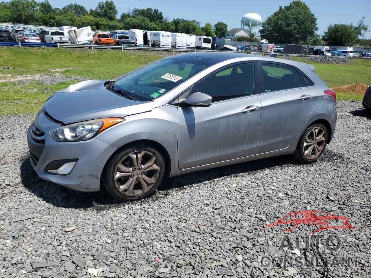 HYUNDAI ELANTRA 2013 - KMHD35LE4DU105759