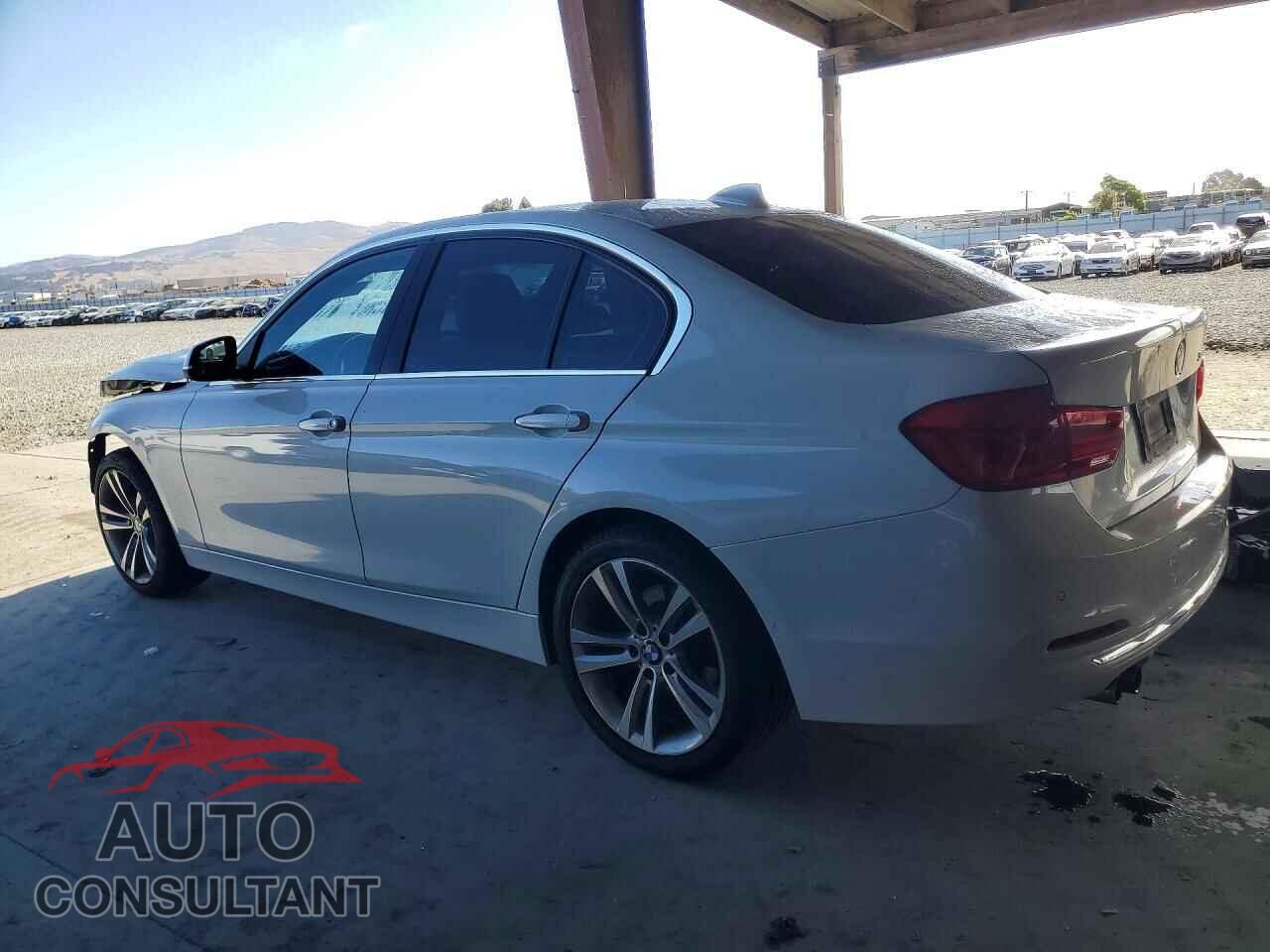 BMW 3 SERIES 2016 - WBA8E9G55GNU28215