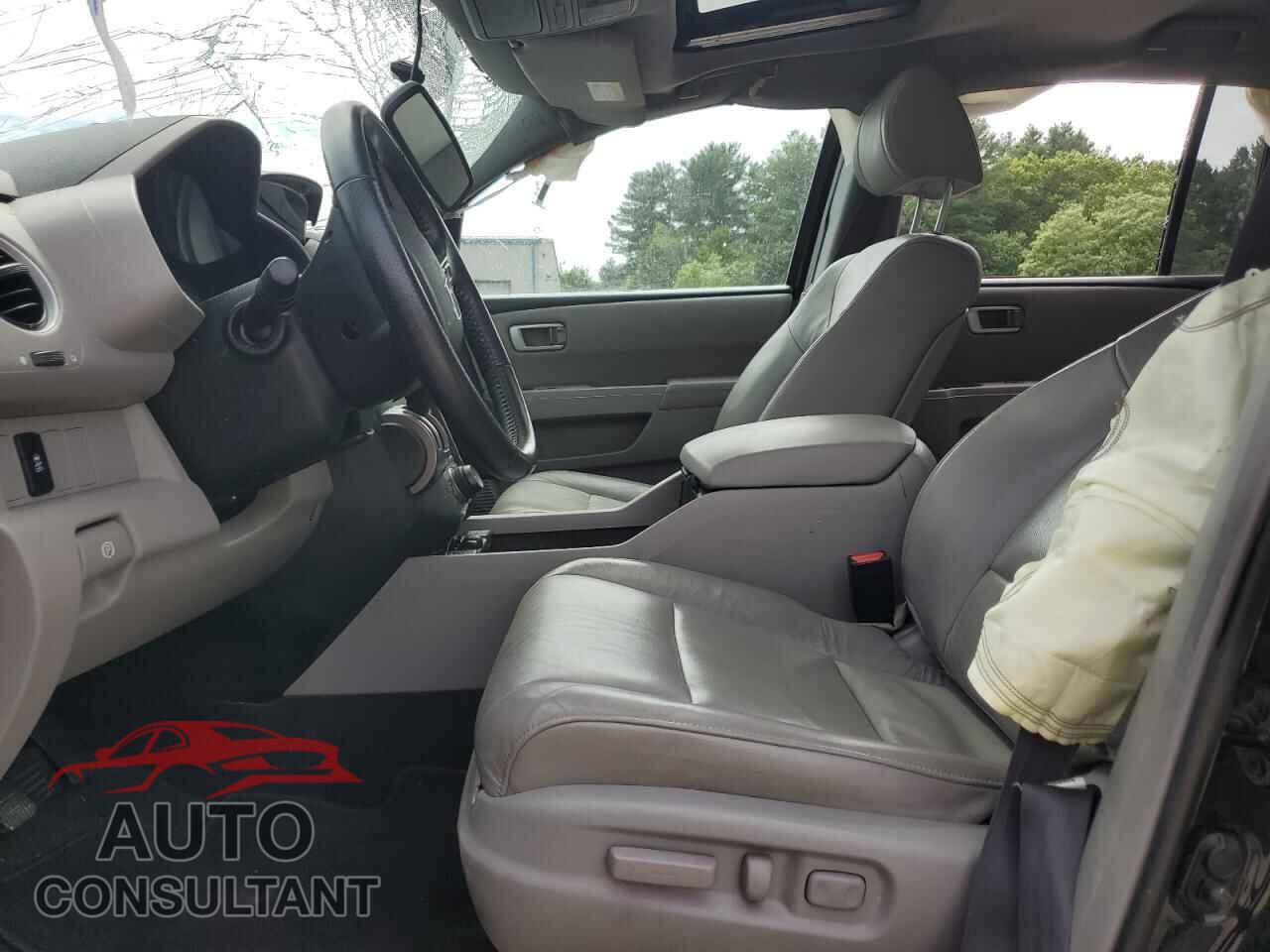 HONDA PILOT 2015 - 5FNYF4H76FB072213