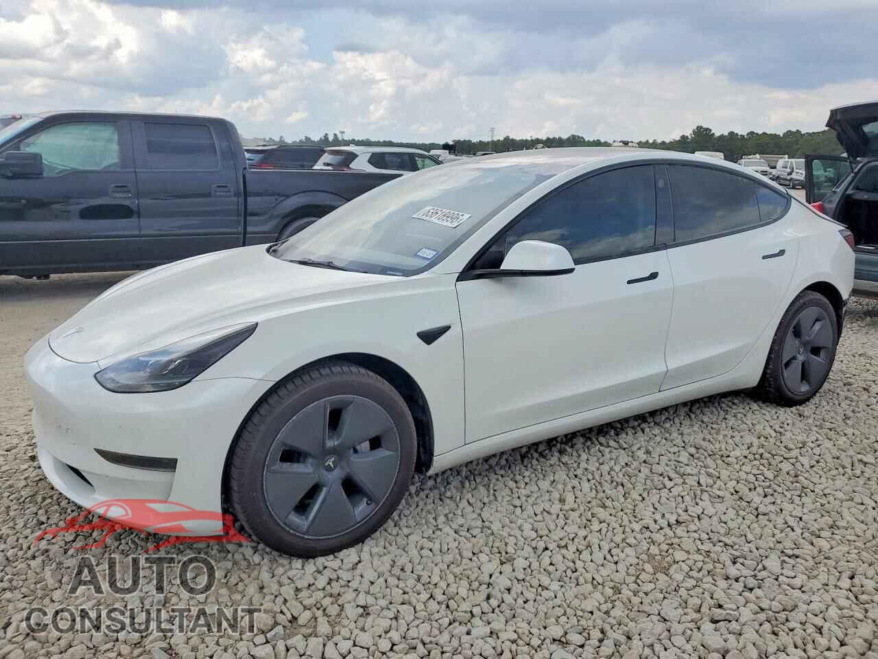 TESLA MODEL 3 2023 - 5YJ3E1EA5PF409712
