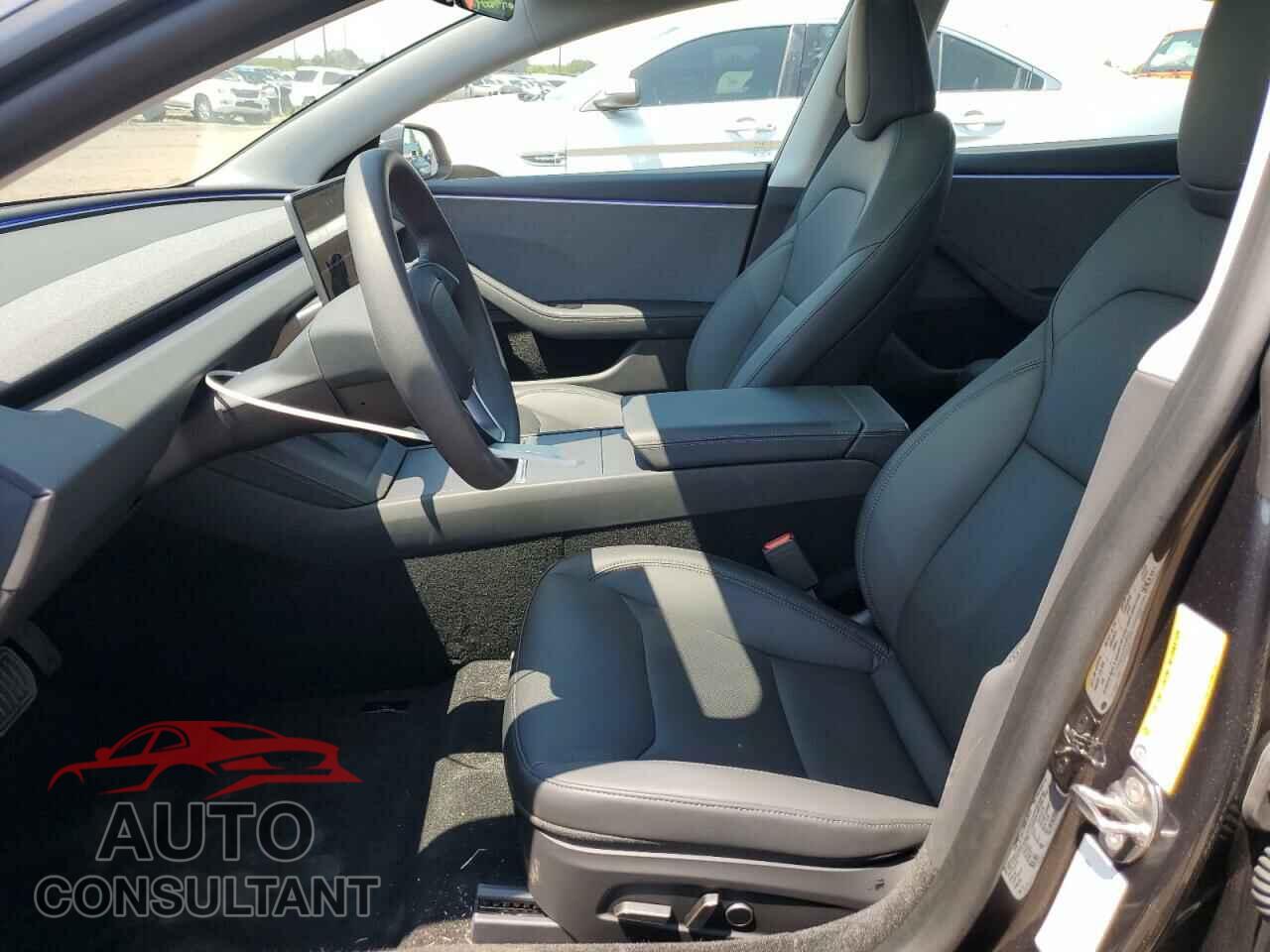 TESLA MODEL 3 2024 - 5YJ3E1EA8RF758219