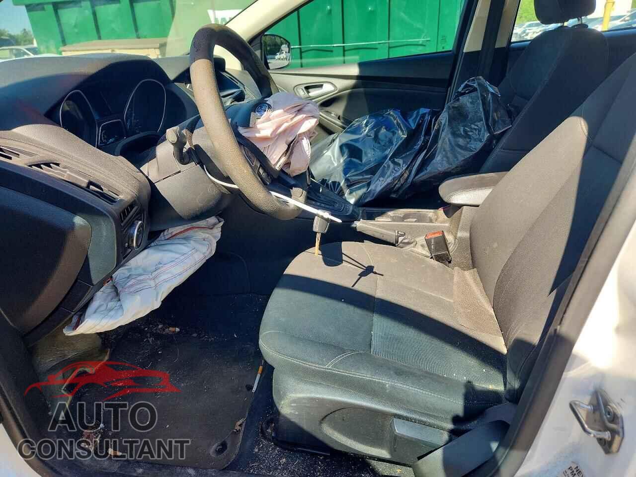 FORD FOCUS 2016 - 1FADP3K25GL263581
