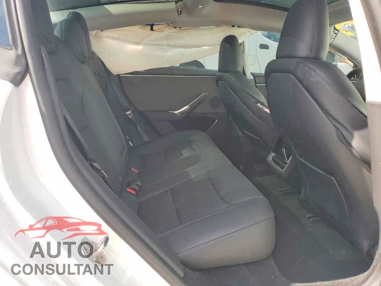 TESLA MODEL 3 2024 - 5YJ3E1EA0RF749000