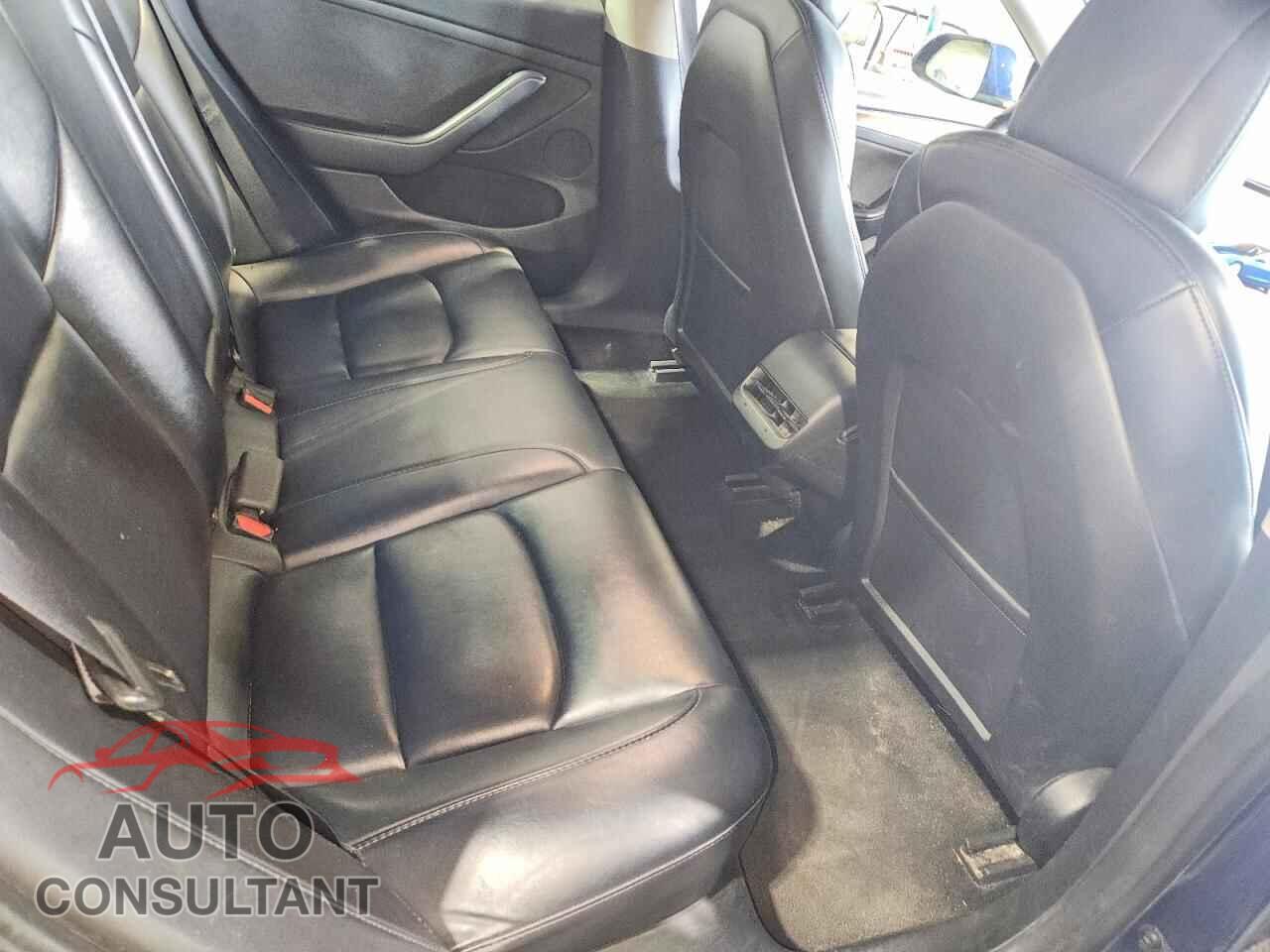 TESLA MODEL 3 2023 - 5YJ3E1EA5PF450695