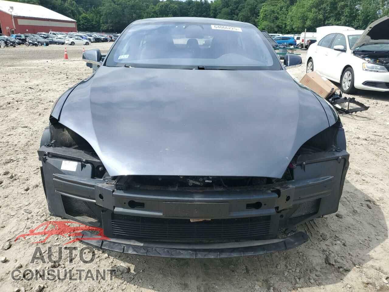 TESLA MODEL S 2020 - 5YJSA1E28LF390602