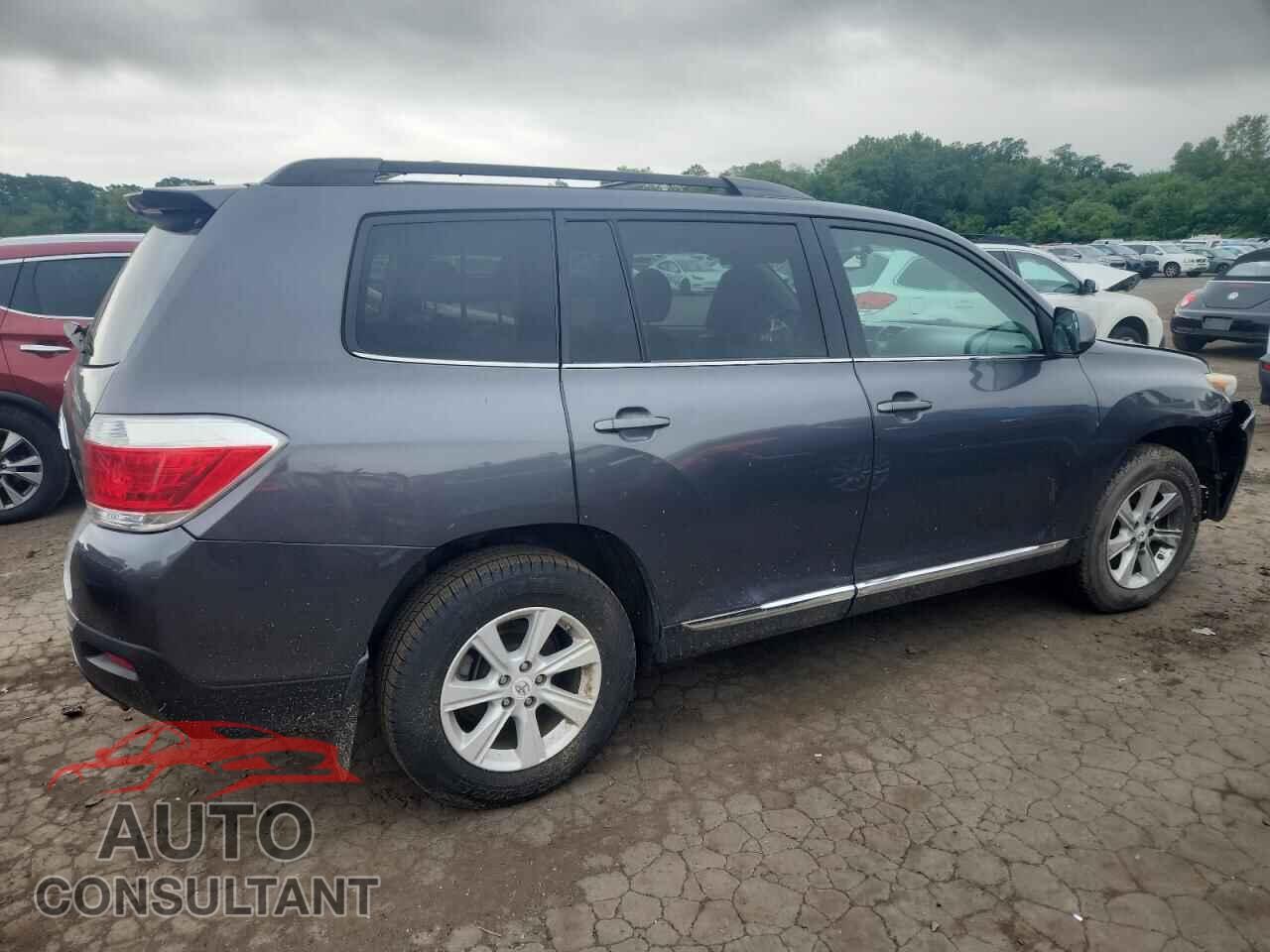 TOYOTA HIGHLANDER 2011 - 5TDBK3EH0BS065322