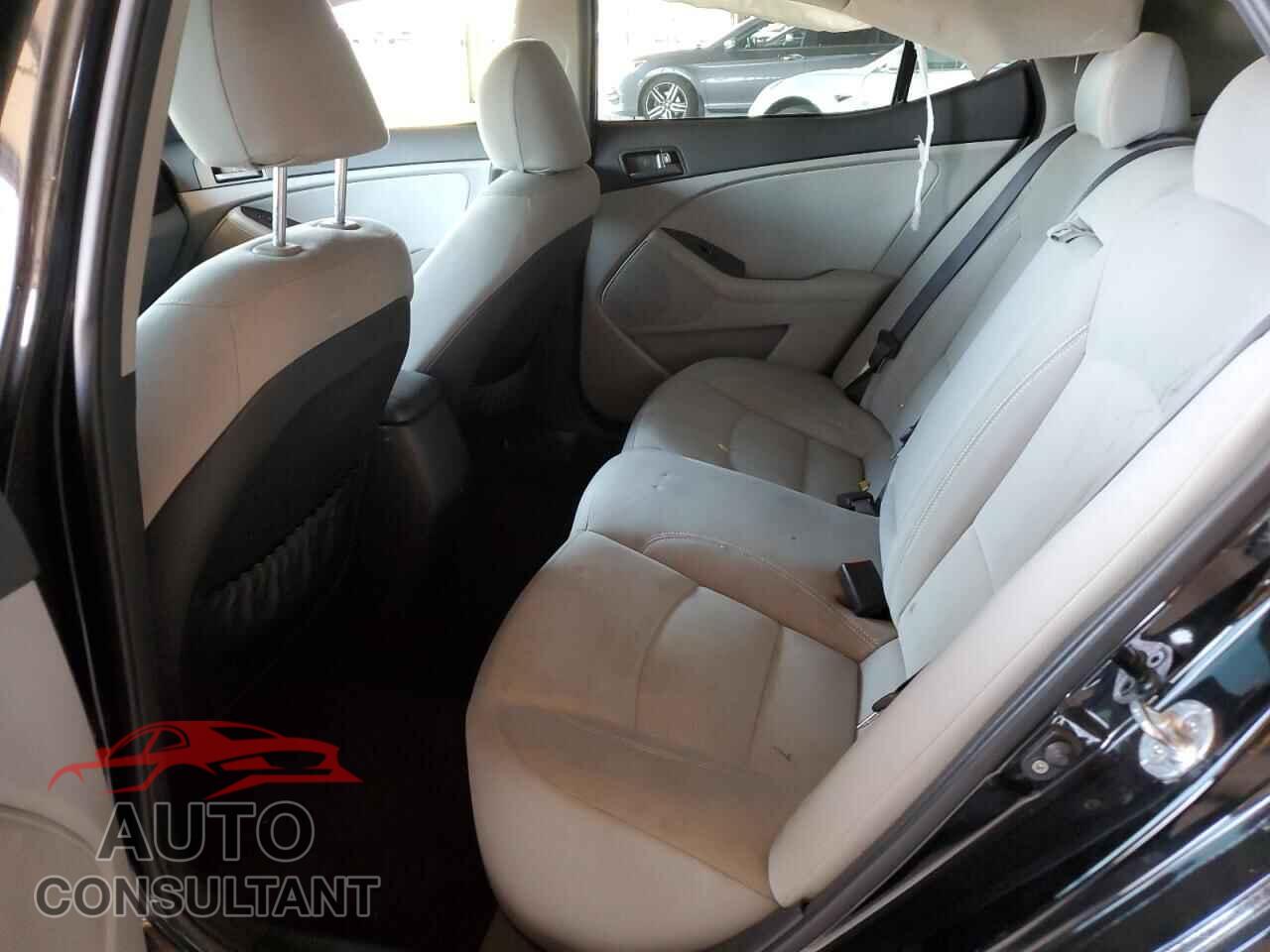 KIA OPTIMA 2012 - KNAGM4A76C5285846