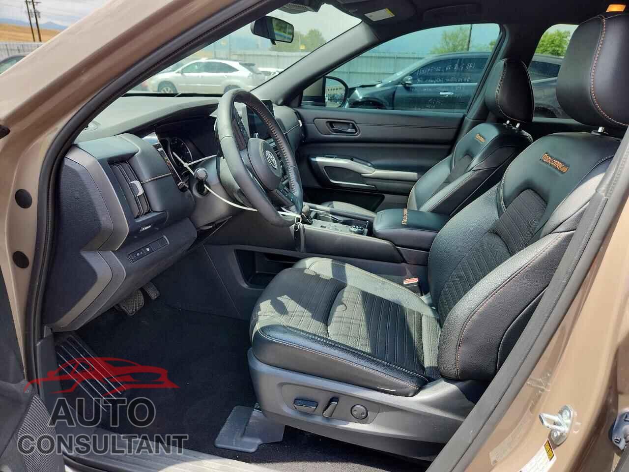 NISSAN PATHFINDER 2023 - 5N1DR3BD8PC275080