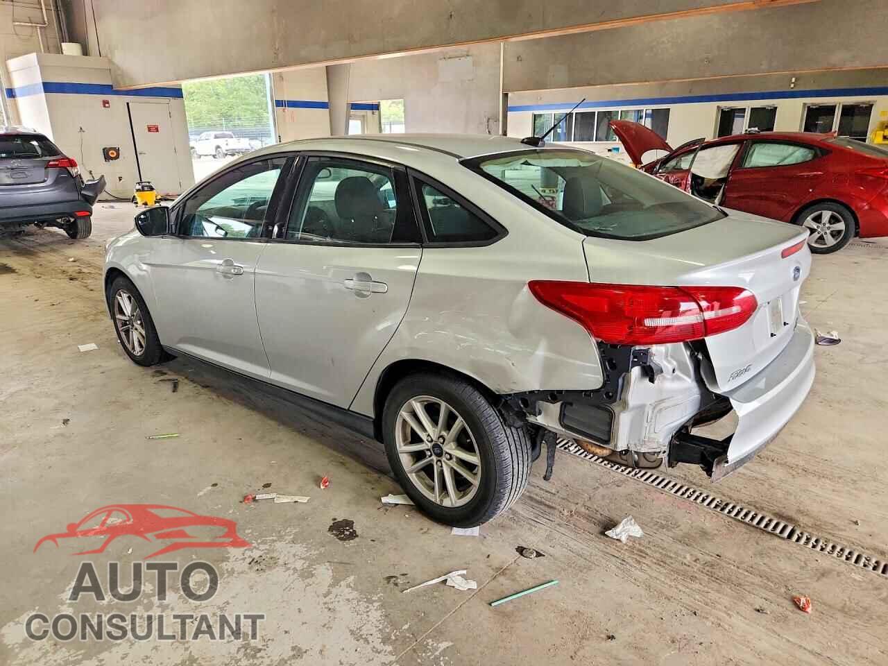 FORD FOCUS 2015 - 1FADP3F26FL376402