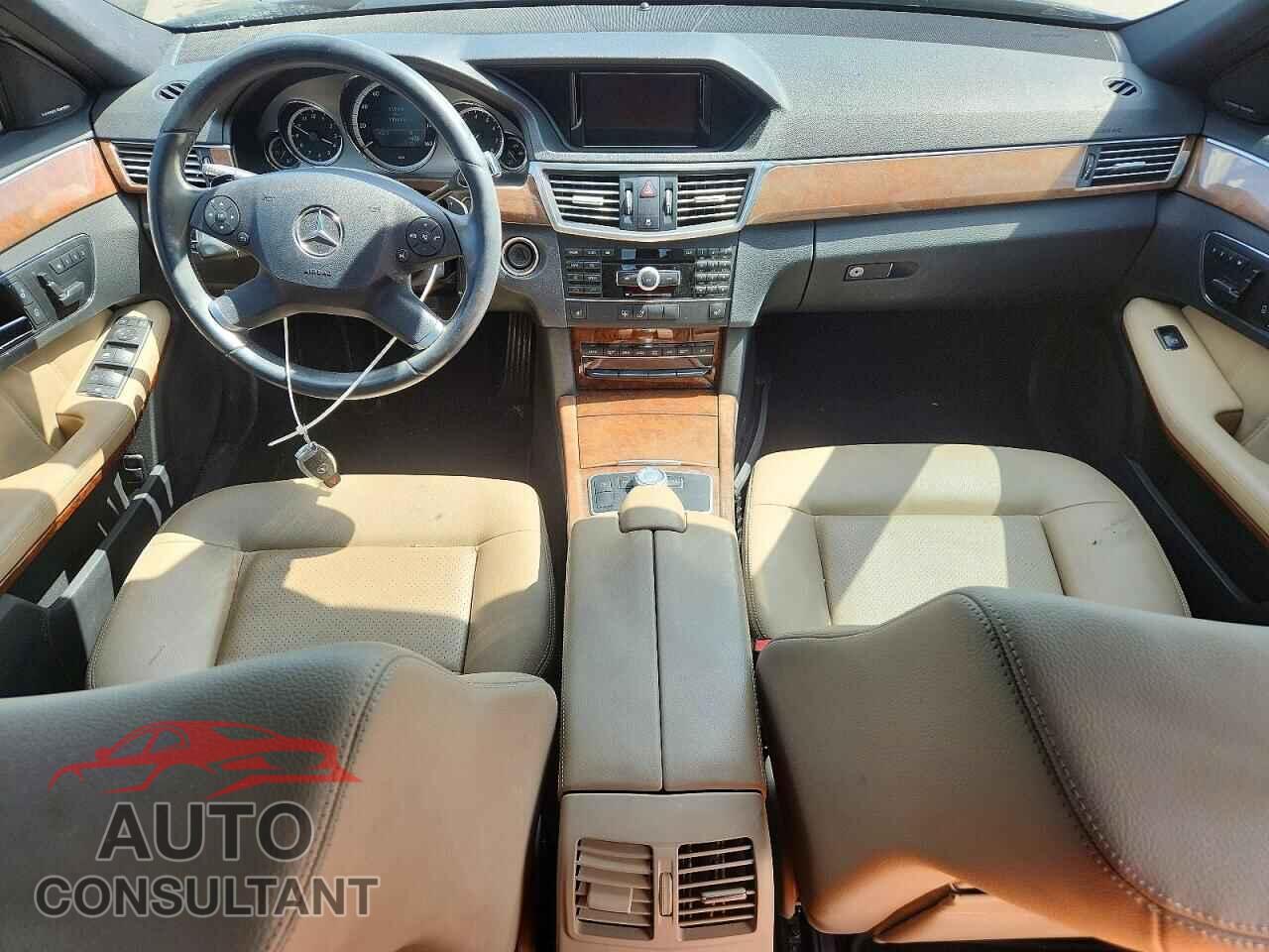 MERCEDES-BENZ E-CLASS 2010 - WDDHF5GBXAA052646