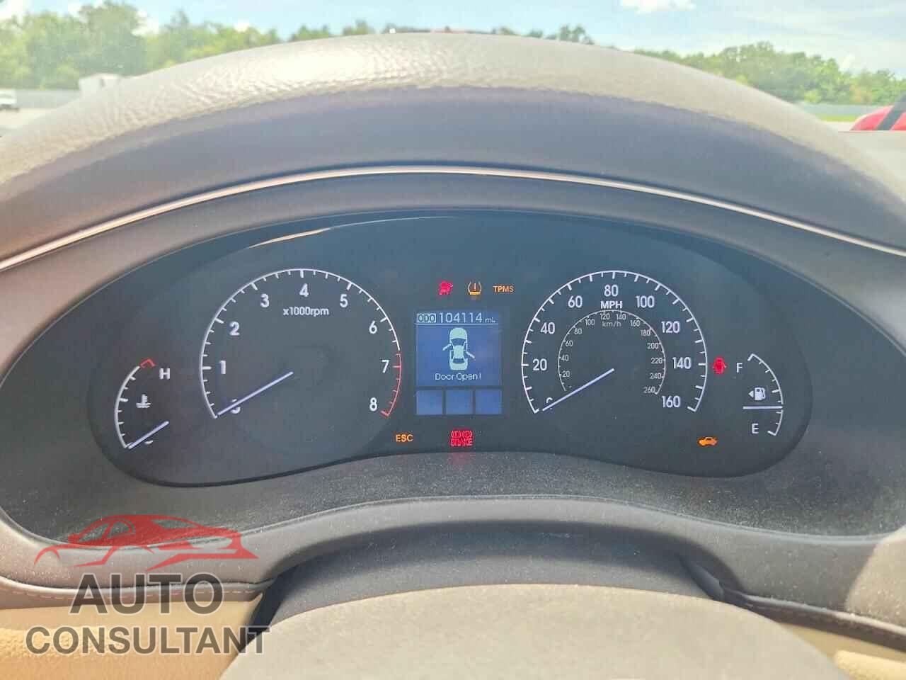 HYUNDAI GENESIS 2012 - KMHGC4DD9CU160414