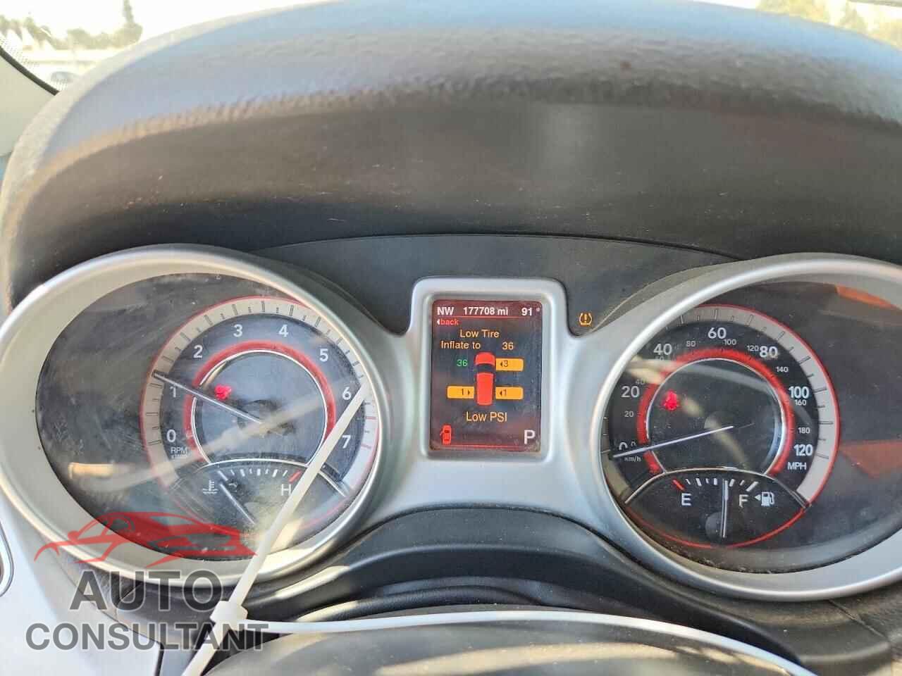 DODGE JOURNEY 2013 - 3C4PDCBB1DT723075