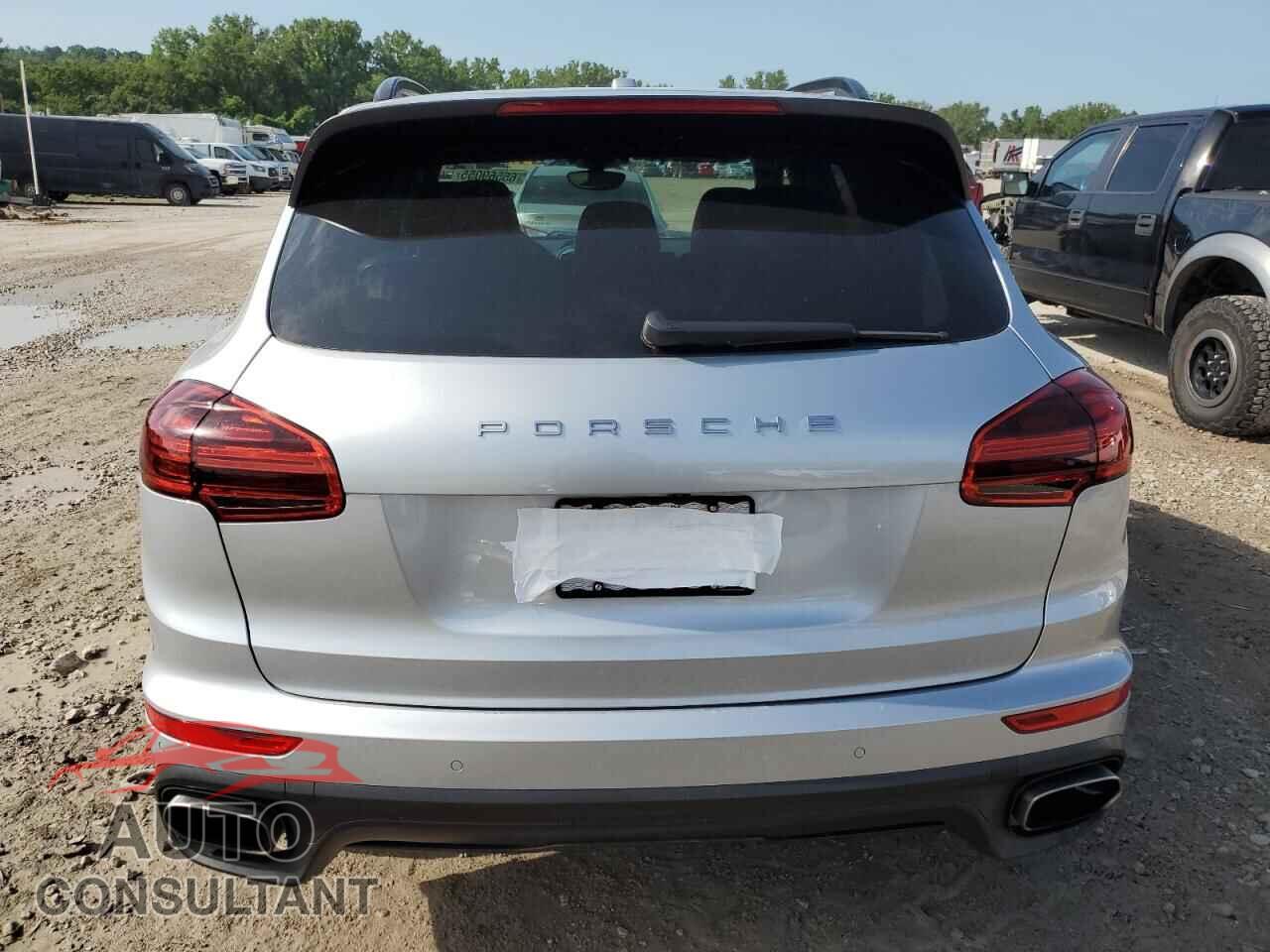 PORSCHE CAYENNE 2017 - WP1AA2A27HKA81784