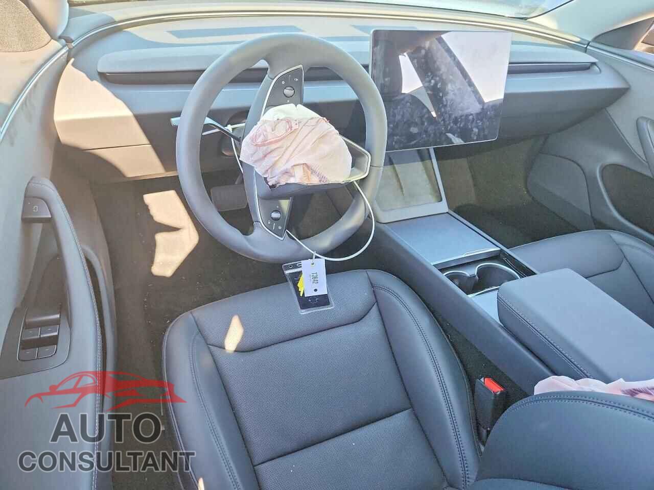 TESLA MODEL 3 2026 - 5YJ3E1EA9TF181515