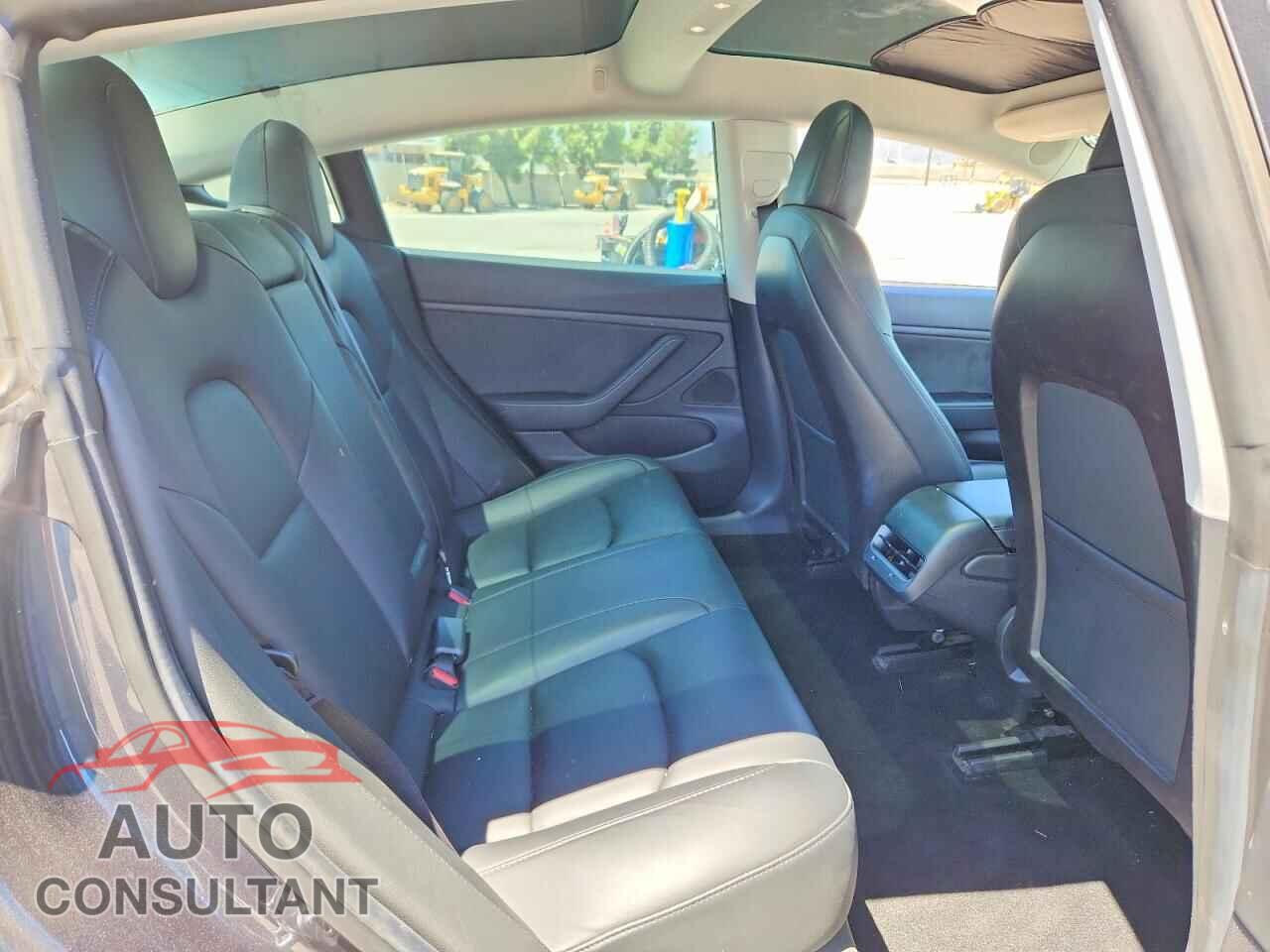 TESLA MODEL 3 2019 - 5YJ3E1EA2KF331365