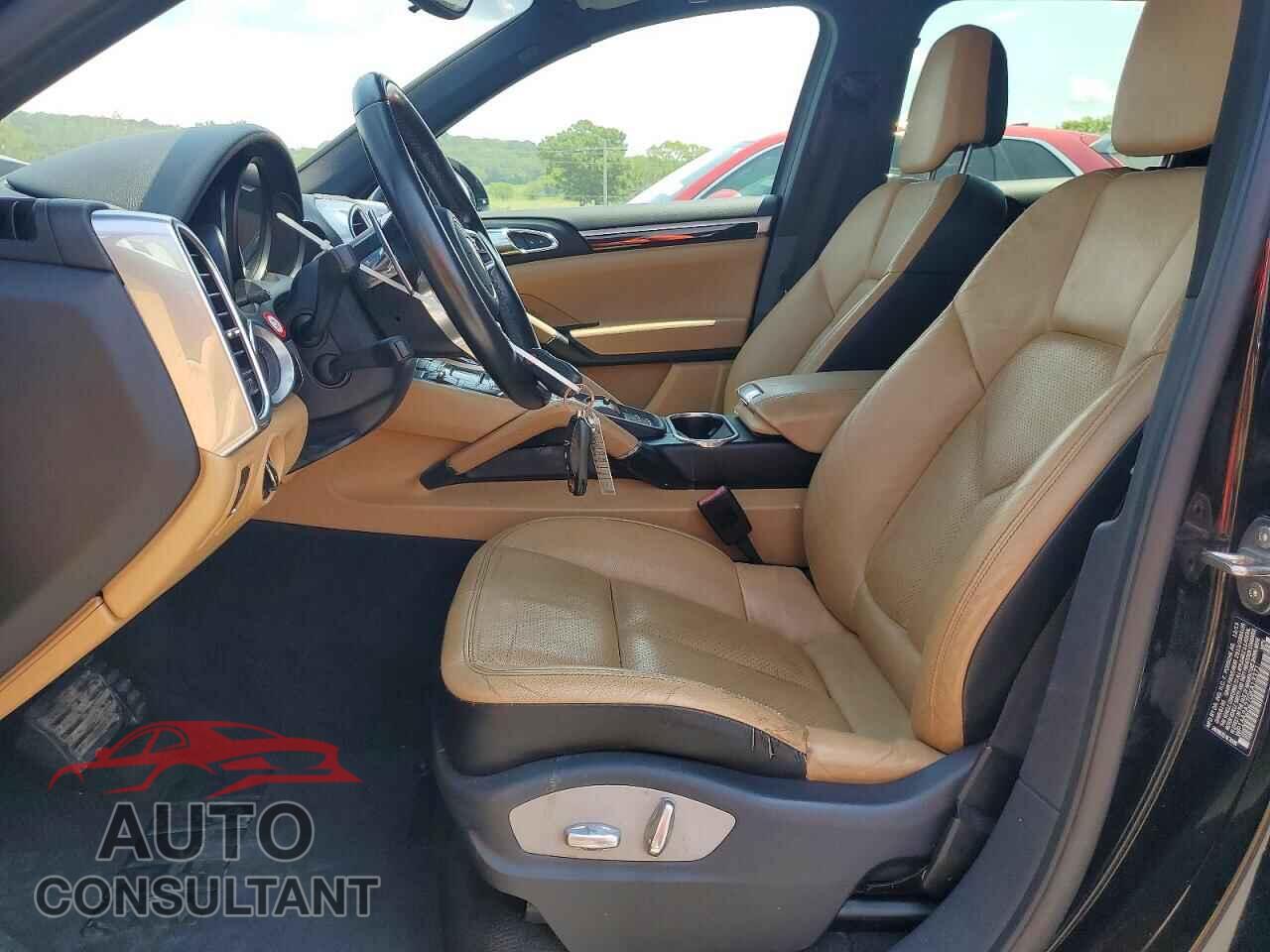 PORSCHE CAYENNE 2016 - WP1AA2A27GKA13371