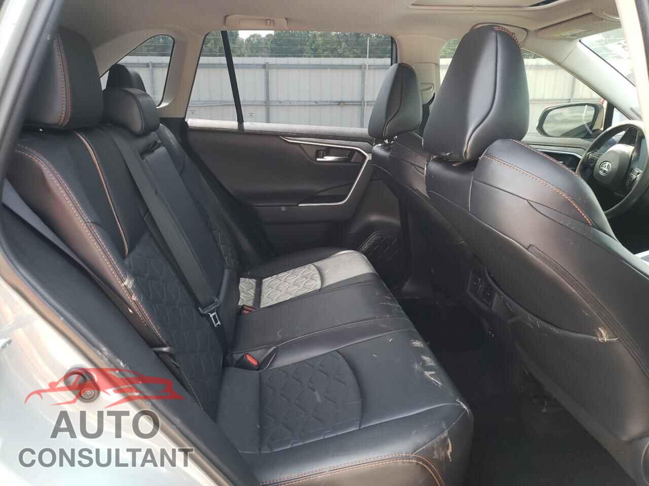 TOYOTA RAV4 2019 - 2T3J1RFV0KC031824