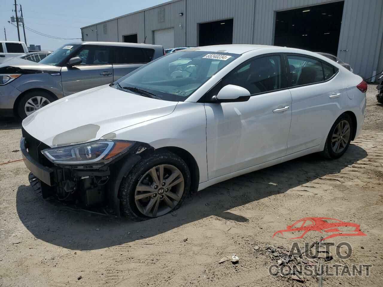 HYUNDAI ELANTRA 2018 - 5NPD84LF7JH301998