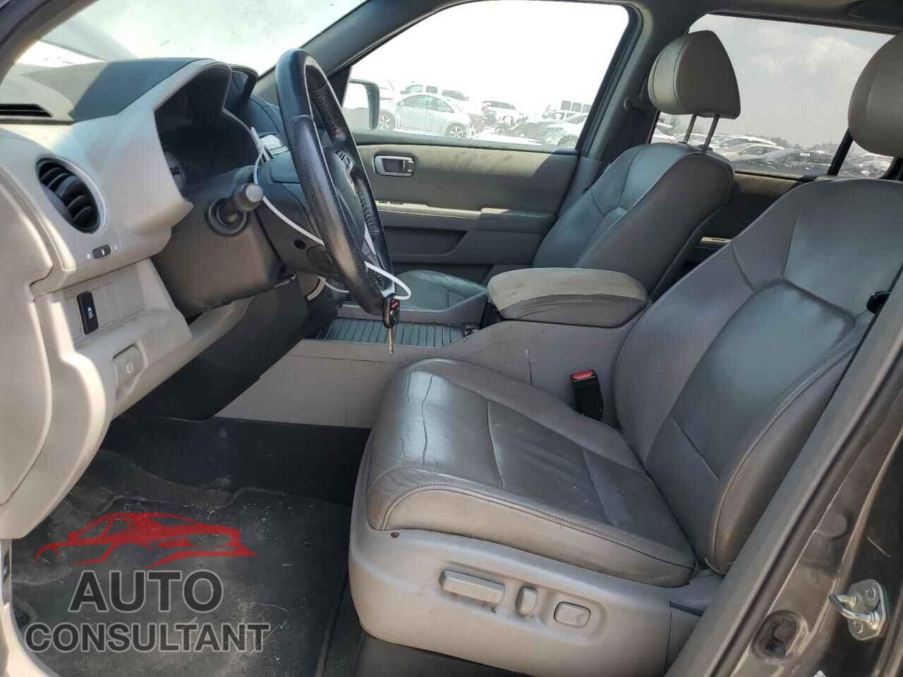 HONDA PILOT 2013 - 5FNYF4H55DB003539