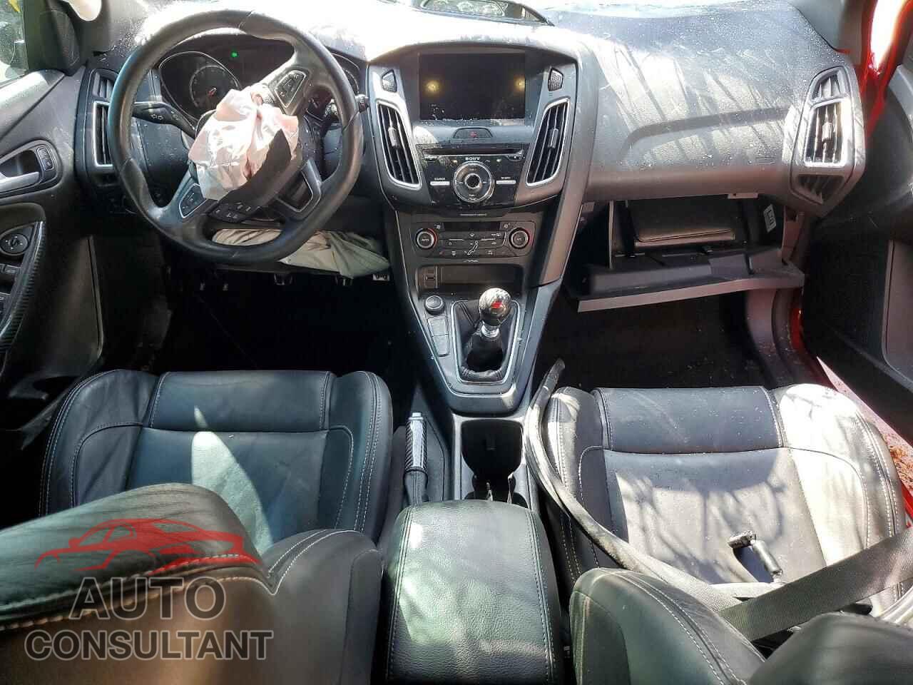 FORD FOCUS 2017 - 1FADP3L98HL214601