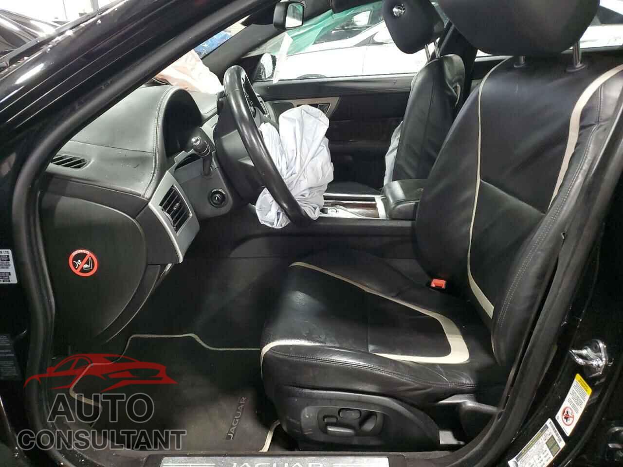 JAGUAR XF 2014 - SAJWJ0EF4E8U18740