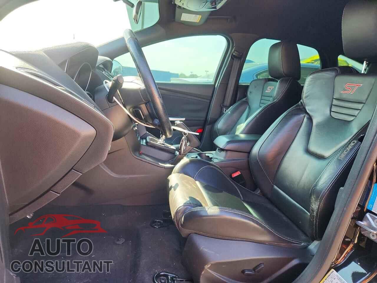 FORD FOCUS 2014 - 1FADP3L96EL418728