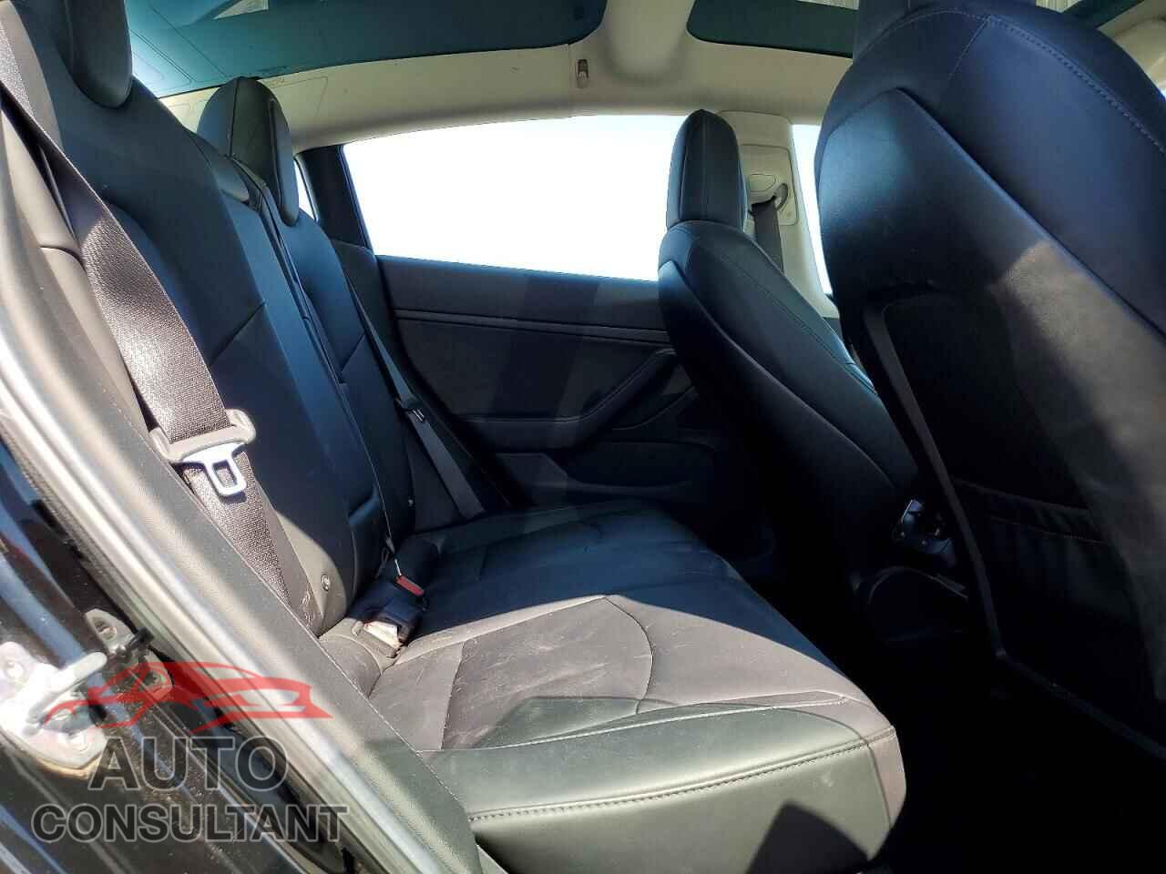 TESLA MODEL 3 2018 - 5YJ3E1EA6JF003896