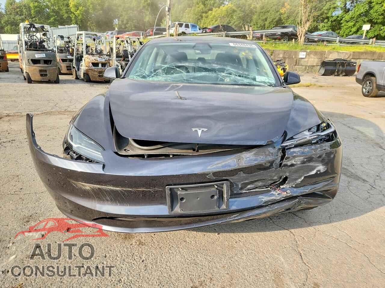 TESLA MODEL 3 2024 - 5YJ3E1EA8RF855792