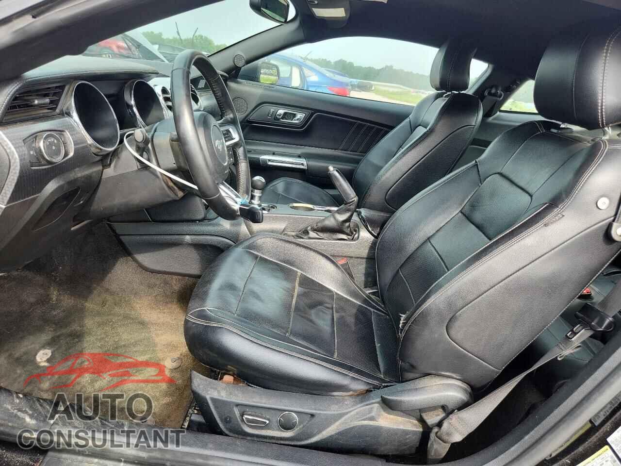 FORD MUSTANG 2017 - 1FA6P8CF1H5256172