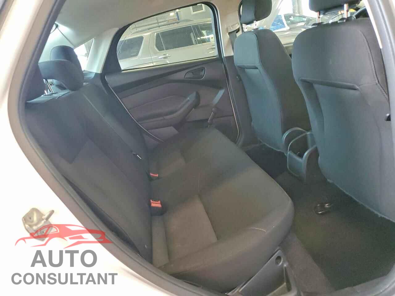 FORD FOCUS 2017 - 1FADP3E24HL263391