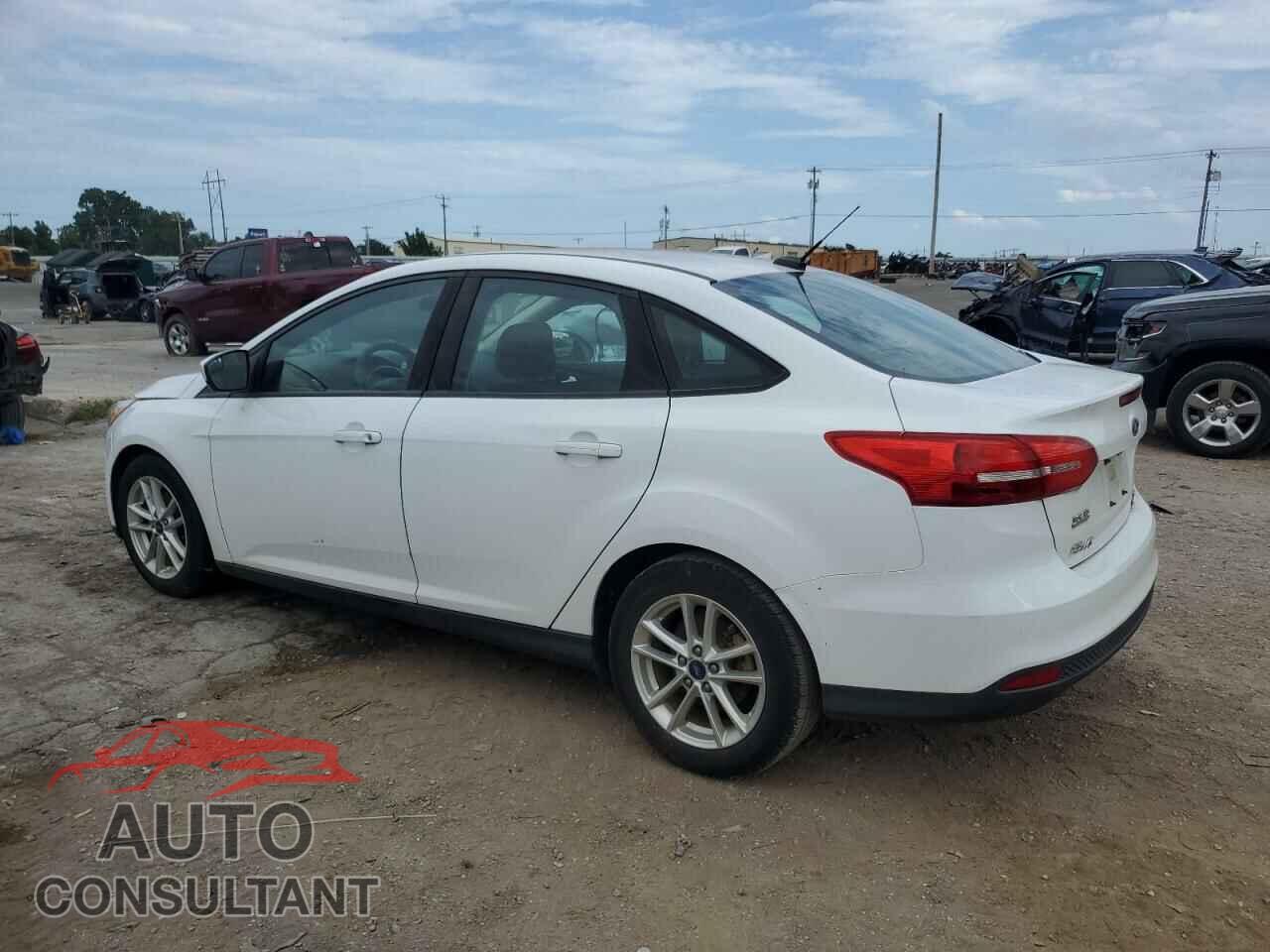 FORD FOCUS 2018 - 1FADP3FE2JL311596