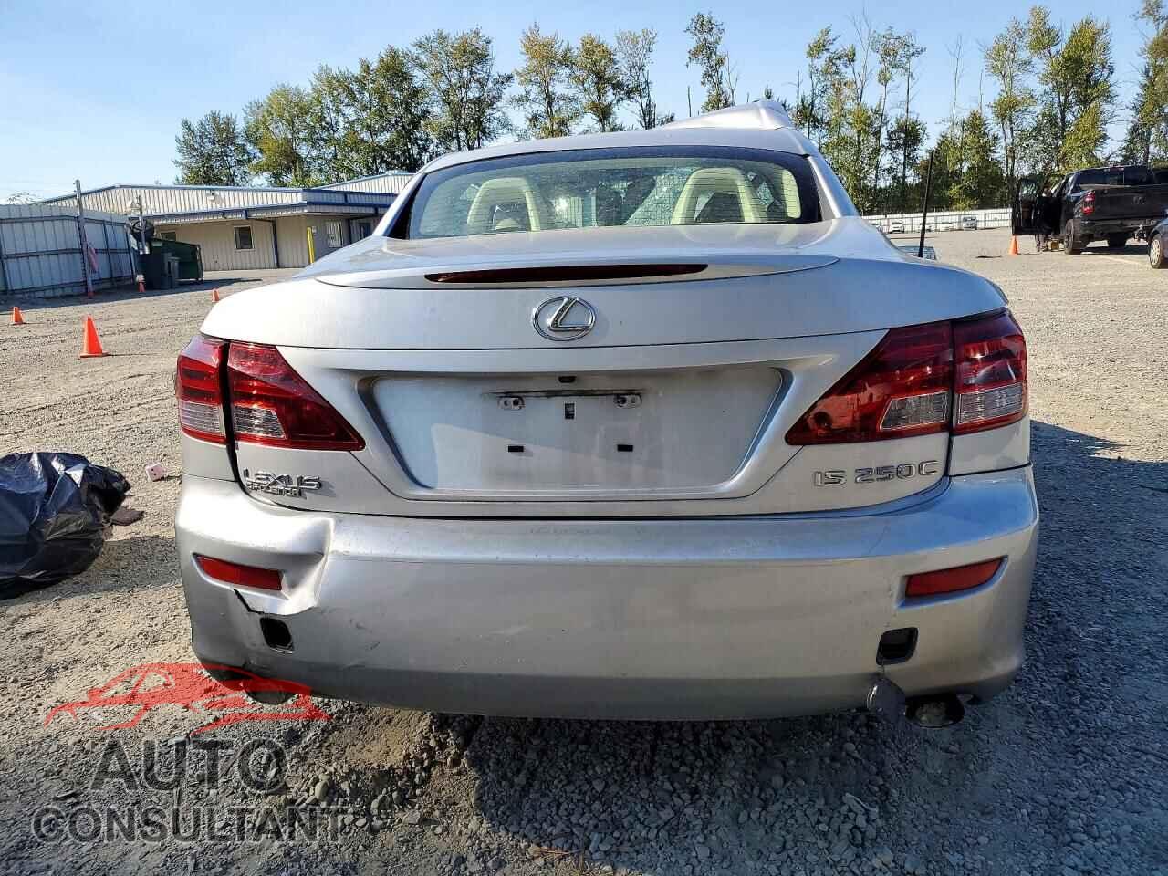 LEXUS IS 2011 - JTHFF2C28B2520003