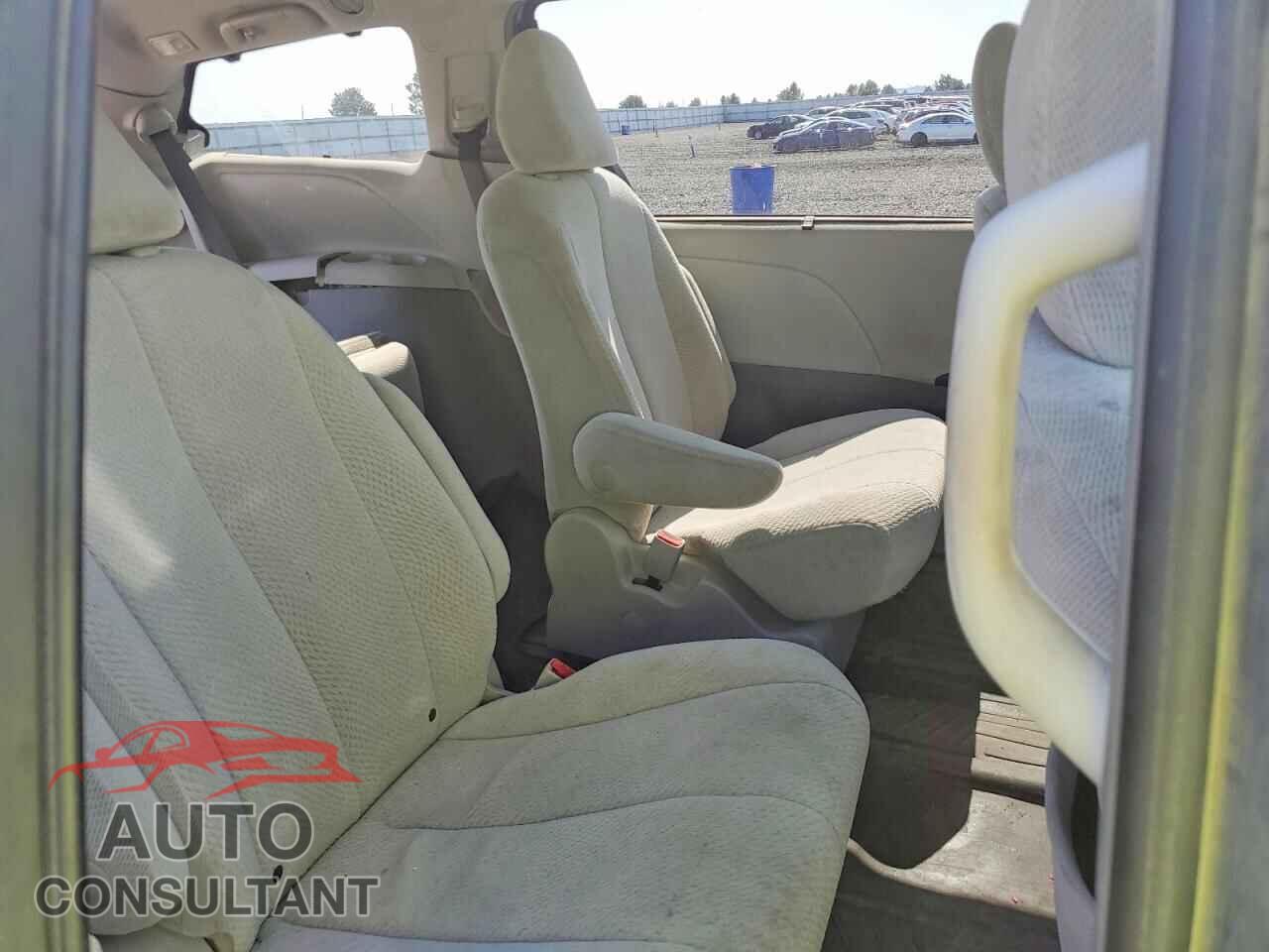 TOYOTA SIENNA 2012 - 5TDJK3DC4CS041477