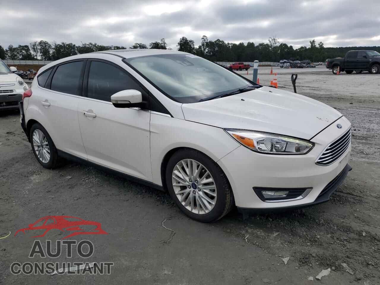 FORD FOCUS 2016 - 1FADP3N22GL212468
