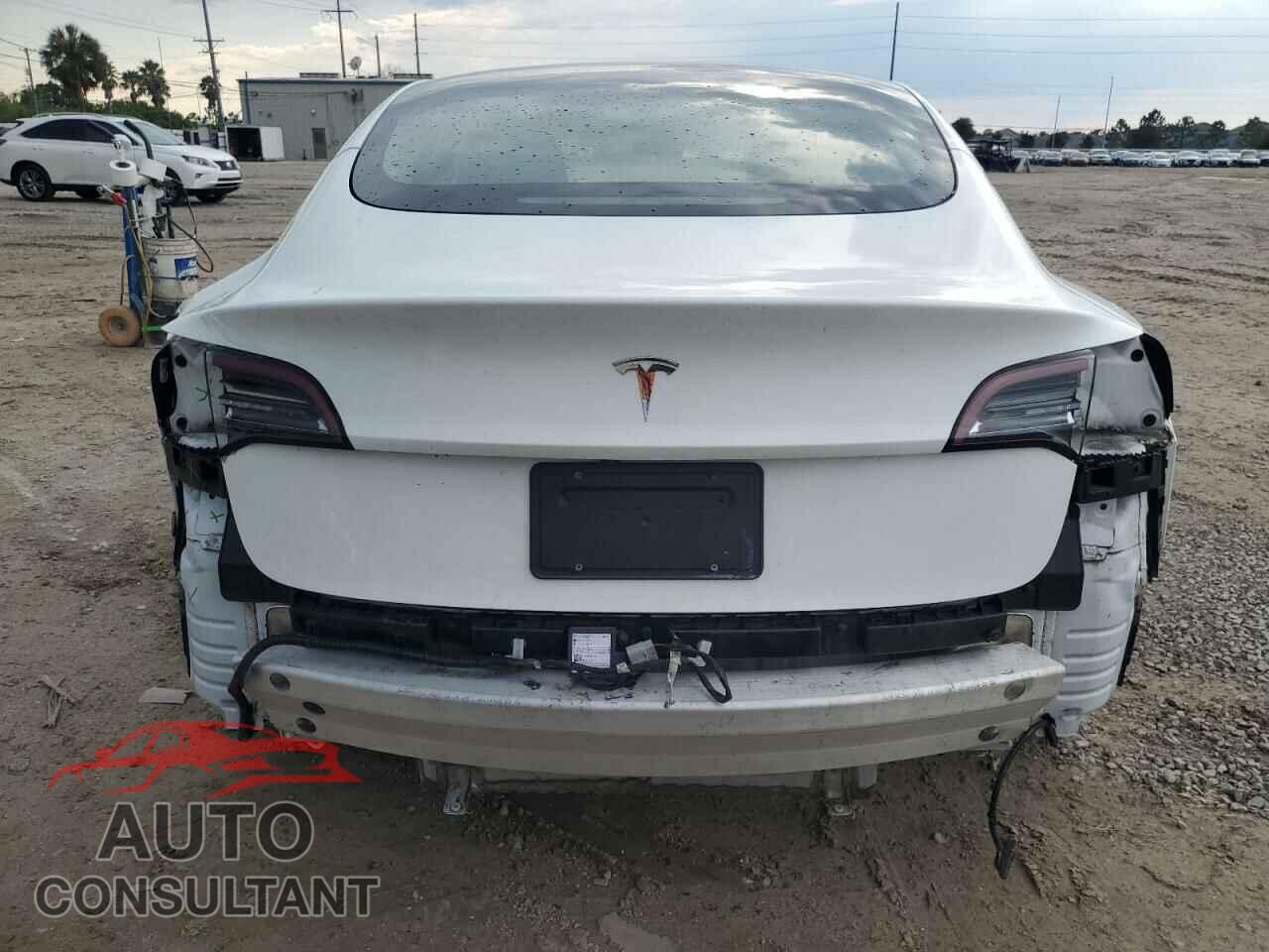 TESLA MODEL 3 2021 - 5YJ3E1EA2MF086344
