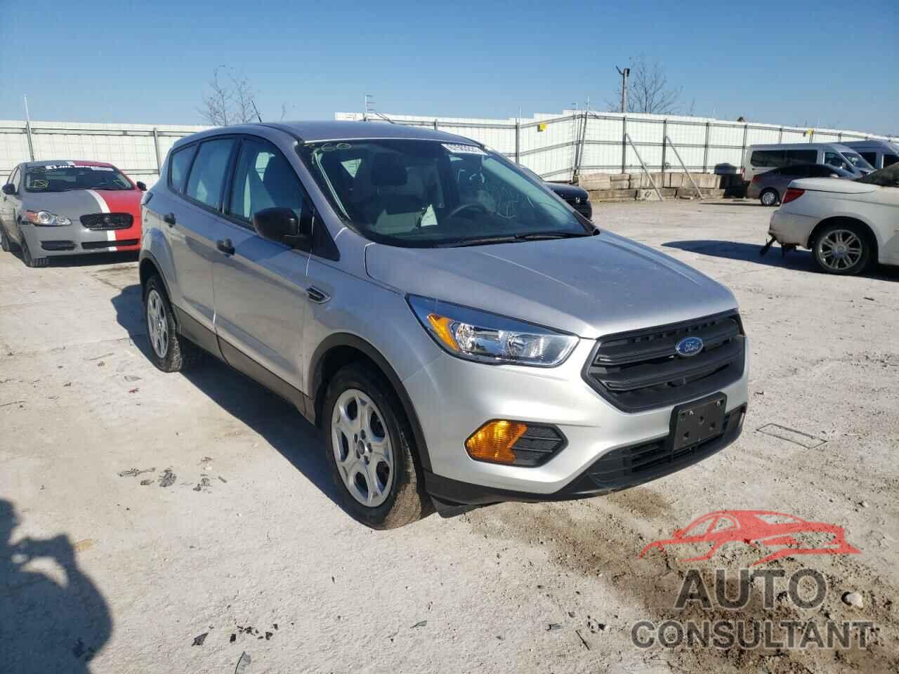 FORD ESCAPE 2017 - 1FMCU0F7XHUC33762