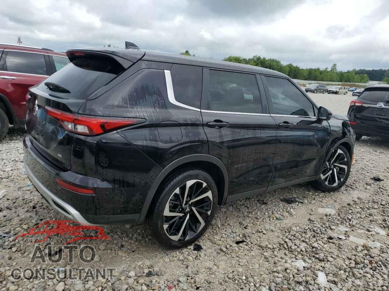 MITSUBISHI OUTLANDER 2022 - JA4J3UA82NZ021663
